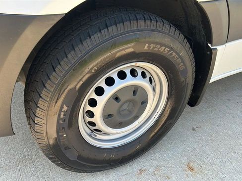 Used 2022 Mercedes-Benz Sprinter 2500 image 16