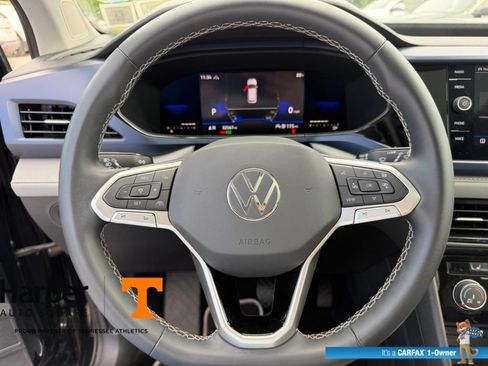 Used 2023 Volkswagen Taos SE w/ Panoramic Sunroof Package AWD/4WD image 15