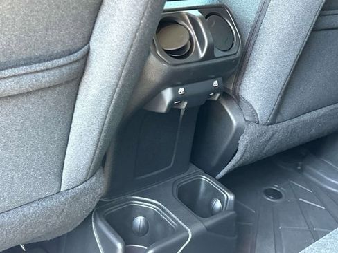 Used 2025 Jeep Gladiator Sport AWD/4WD image 20