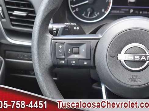 Used 2024 Nissan Rogue S FWD image 25