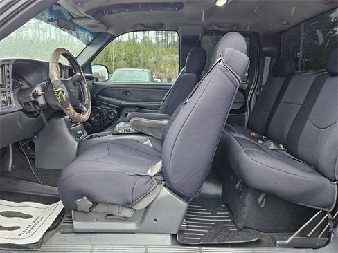 Used 2001 GMC Sierra 1500 SLE w/ Off-Road Chassis Pkg image 11