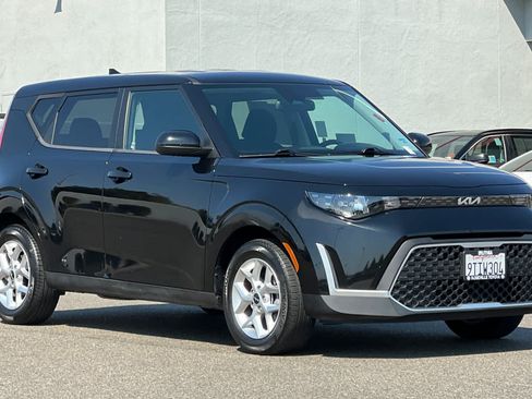Used 2024 Kia Soul LX w/ Option Group 015 FWD image 5