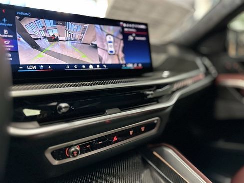 Used 2024 BMW X6 M60i w/ Dynamic Handling Package image 44