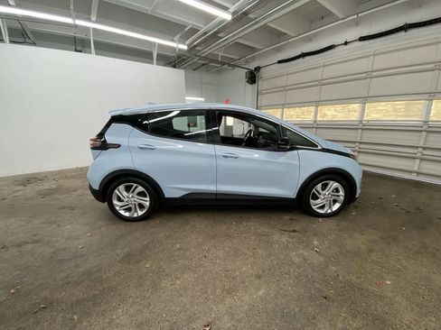 Used 2023 Chevrolet Bolt LT image 7
