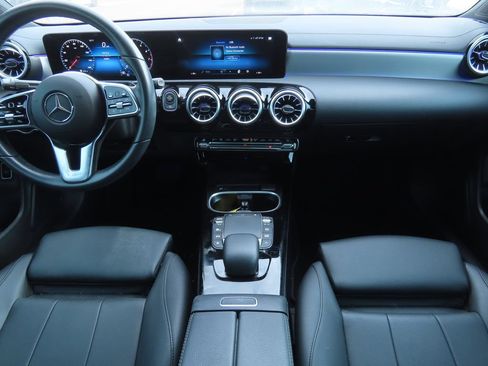 Used 2023 Mercedes-Benz CLA 250 image 7