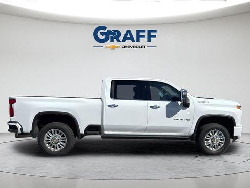 Used 2023 Chevrolet Silverado 2500 High Country w/ Technology Package AWD/4WD image 9