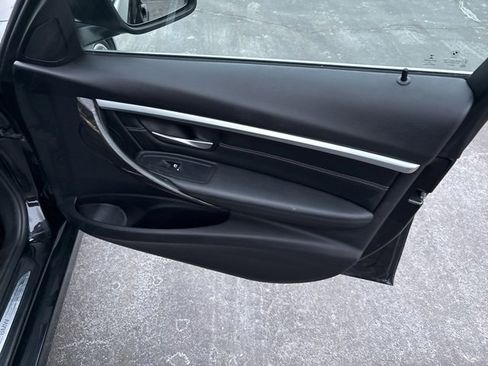 Used 2017 BMW 330i xDrive Sedan image 6