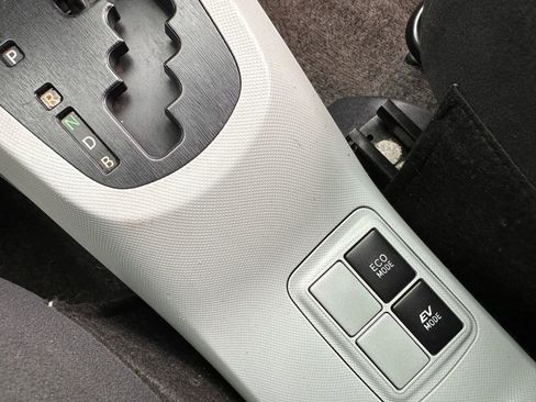 Used 2012 Toyota Prius C Two image 9