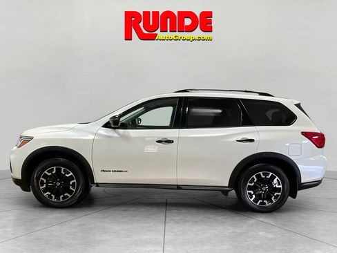 Used 2020 Nissan Pathfinder SV image 3