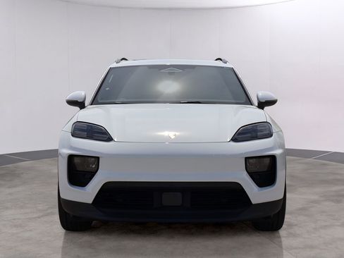 New 2026 Porsche Macan 4 Electric image 12