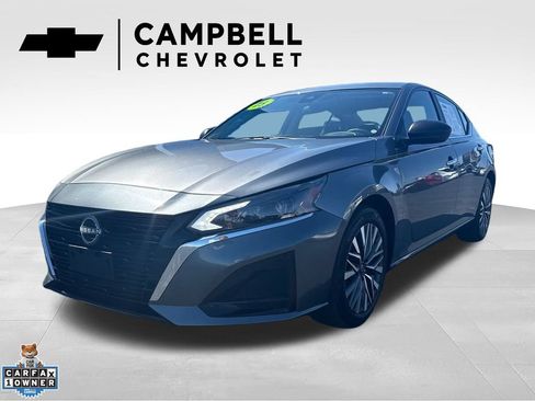 Used 2025 Nissan Altima 2.5 SV FWD image 1