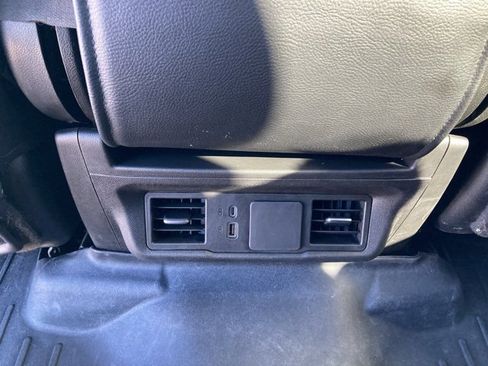 Used 2024 Chevrolet Silverado 2500 Custom w/ Custom Value Package image 37