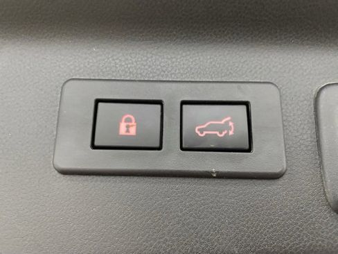 Used 2025 Subaru Forester Sport image 13