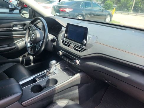 Used 2021 Nissan Altima 2.5 SR w/ SR Premium Package FWD image 12