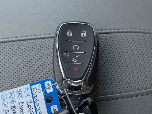 Used 2019 Chevrolet Traverse Premier w/ Driver Confidence II Package FWD image 34