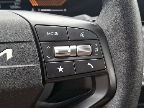 Certified 2025 Kia K4 FWD image 22