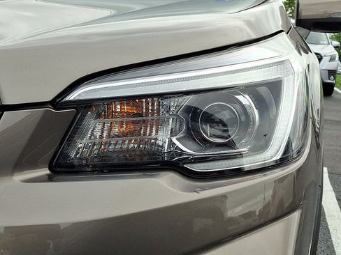 Used 2020 Subaru Forester Limited w/ Popular Package #3 AWD/4WD image 9
