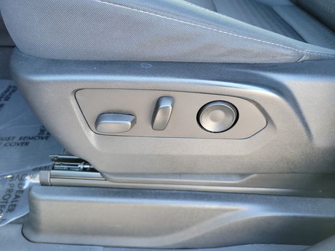 Used 2021 GMC Yukon SLE RWD image 29