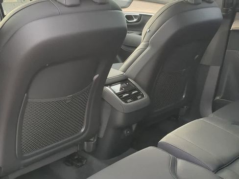 New 2026 Volvo XC90 B6 Plus w/ Protection Package Premier image 17