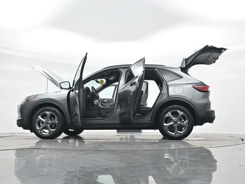 Used 2025 Ford Escape ST-Line image 46