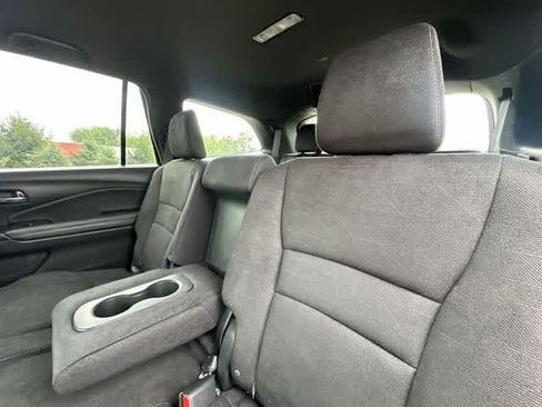 Used 2022 Honda Pilot Sport image 16