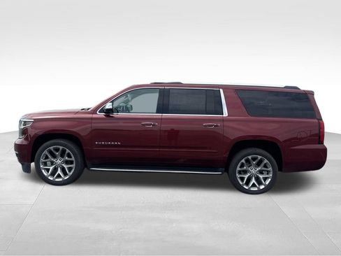 Used 2020 Chevrolet Suburban Premier AWD/4WD image 9