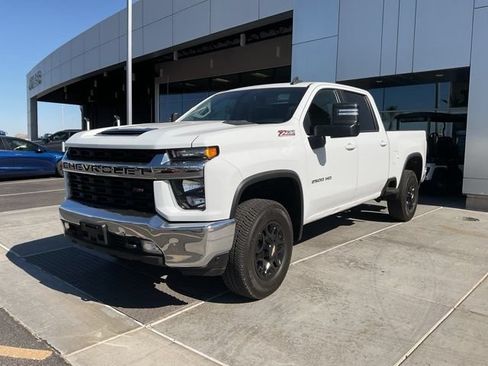 Used 2023 Chevrolet Silverado 2500 LT w/ Convenience Package AWD/4WD image 3