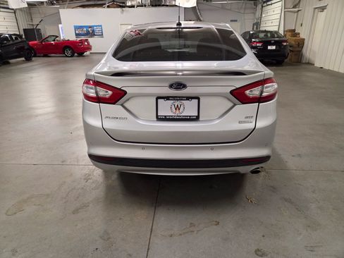 Used 2013 Ford Fusion SE FWD image 6
