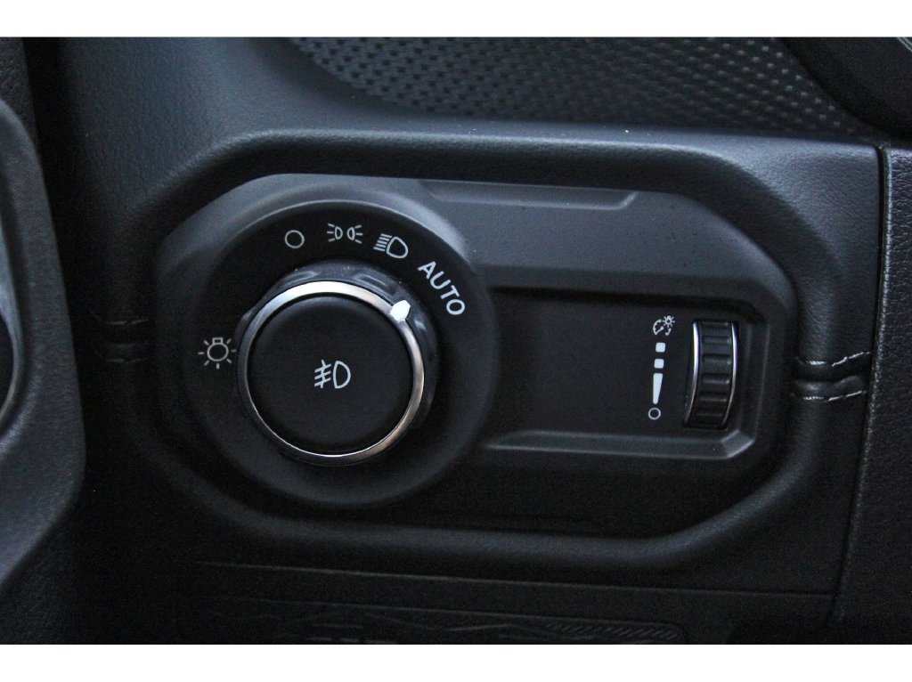 Used 2026 Jeep Wrangler Unlimited Rubicon AWD/4WD image 19
