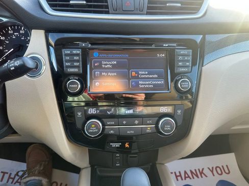 Used 2016 Nissan Rogue SL image 23