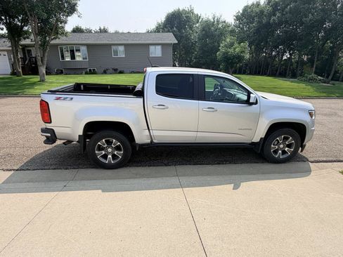 Used 2020 Chevrolet Colorado Z71 AWD/4WD image 4
