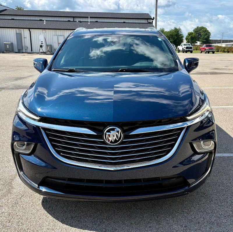 Used 2023 Buick Enclave Essence w/ Experience Buick Package FWD image 9