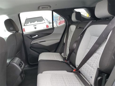 Used 2022 Chevrolet Equinox LS w/ LS Convenience Package image 27