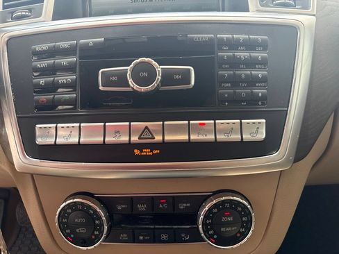 Used 2016 Mercedes-Benz GL 550 4MATIC image 12