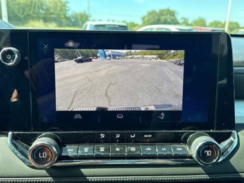 Used 2023 Chevrolet Colorado LT w/ LT Convenience Package image 21