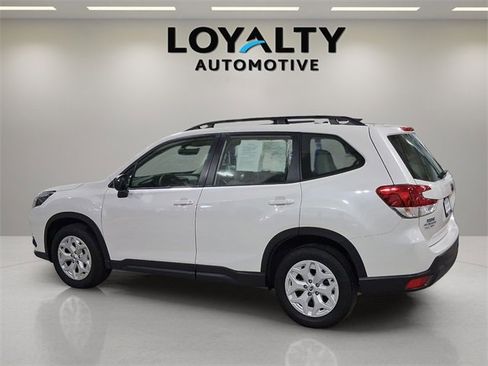 Used 2023 Subaru Forester image 3