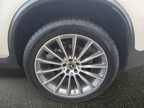 Used 2018 Mercedes-Benz GLC 300 4MATIC Coupe image 36