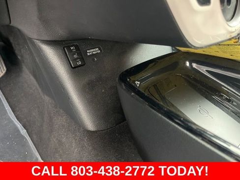 Used 2017 Toyota Prius Prime Advanced FWD image 25