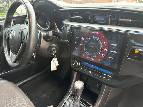 Used 2014 Toyota Corolla S FWD image 26
