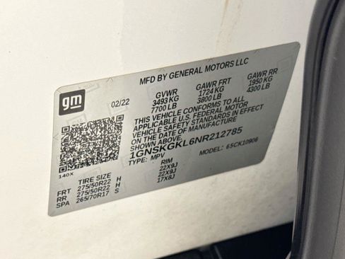 Used 2022 Chevrolet Suburban High Country w/ Premium Package 2 AWD/4WD image 33