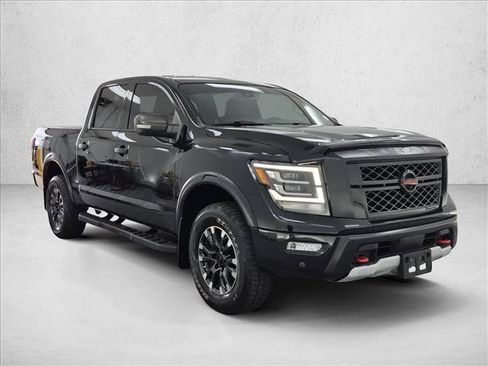 Used 2022 Nissan Titan PRO-4X w/ Pro-4x Convenience Package AWD/4WD image 3