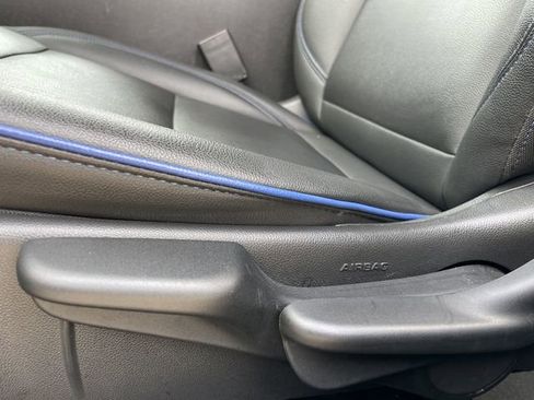 Used 2025 Buick Envista Sport Touring FWD image 24