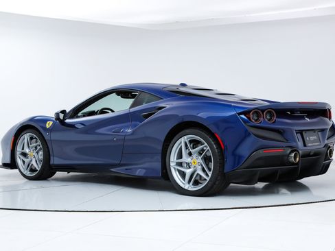 Certified 2021 Ferrari F8 Tributo image 7