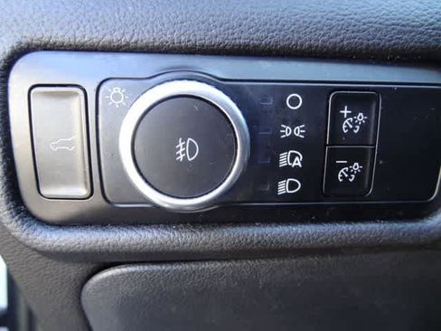 Used 2023 Ford Explorer XLT w/ Equipment Group 202A image 15