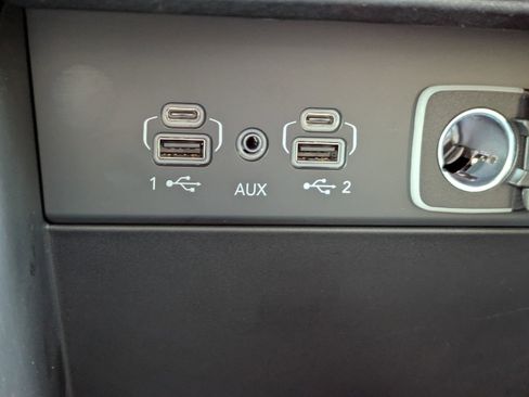 New 2025 Jeep Grand Cherokee Limited w/ Trailer Tow Package image 25