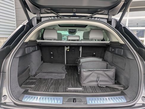 Certified 2025 Land Rover Range Rover Velar S image 28