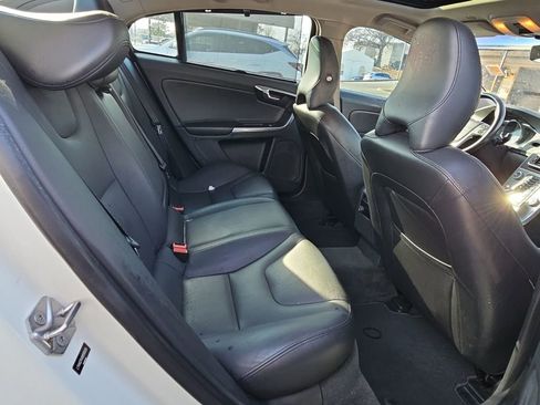 Used 2017 Volvo S60 T5 Inscription image 7