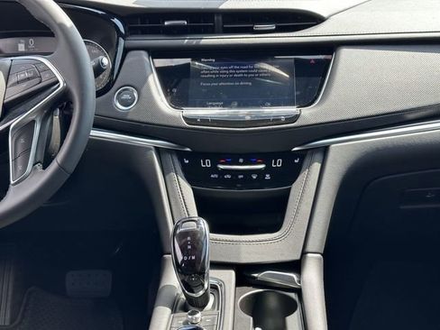 New 2025 Cadillac XT5 Premium Luxury image 12