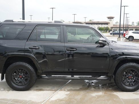 Used 2023 Toyota 4Runner SR5 Premium w/ Moonroof Package RWD image 5