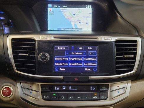 Used 2015 Honda Accord Touring image 25